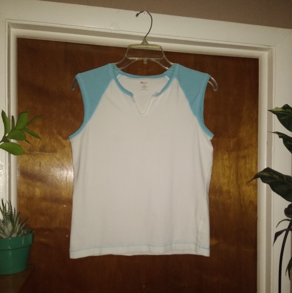 Was💲6! 🎉5/$20Cute sleeveless top - Picture 1 of 9